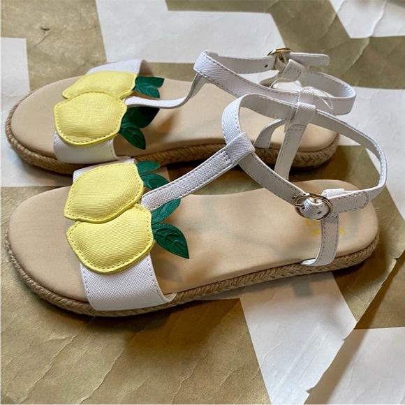 Janie and Jack 🍋 shoes - Picture 2 of 4